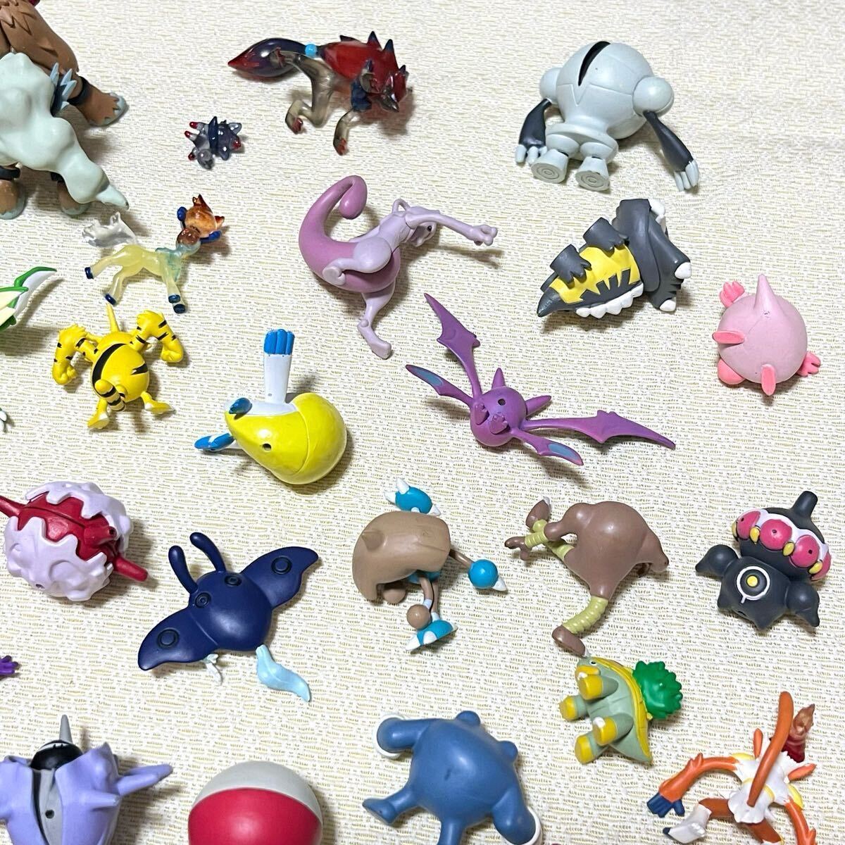 立体ポケモン図鑑 オーダイル メガニウム バクフーン ポケモン
