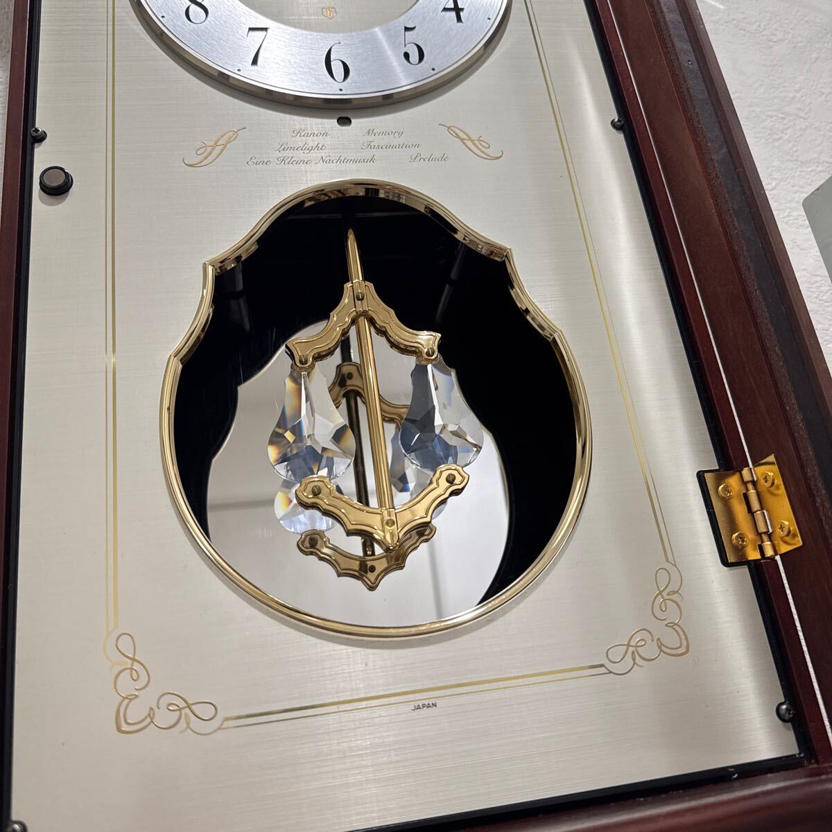 ☆ SEIKO セイコー EMBLEM エンブレム 掛け時計 HS303B 振り子デザイン