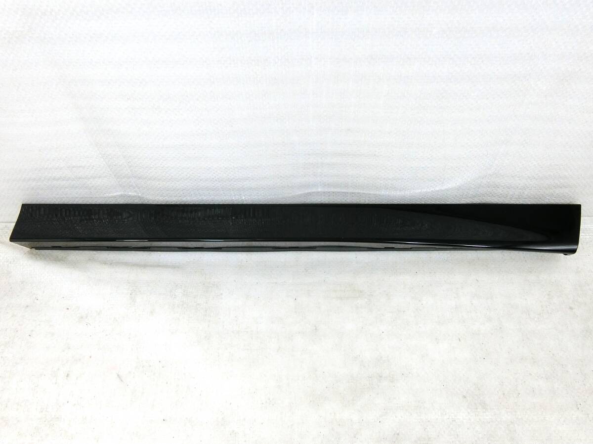 中古】30-433 アルファード 30 左スライドドア マッドガード 76906