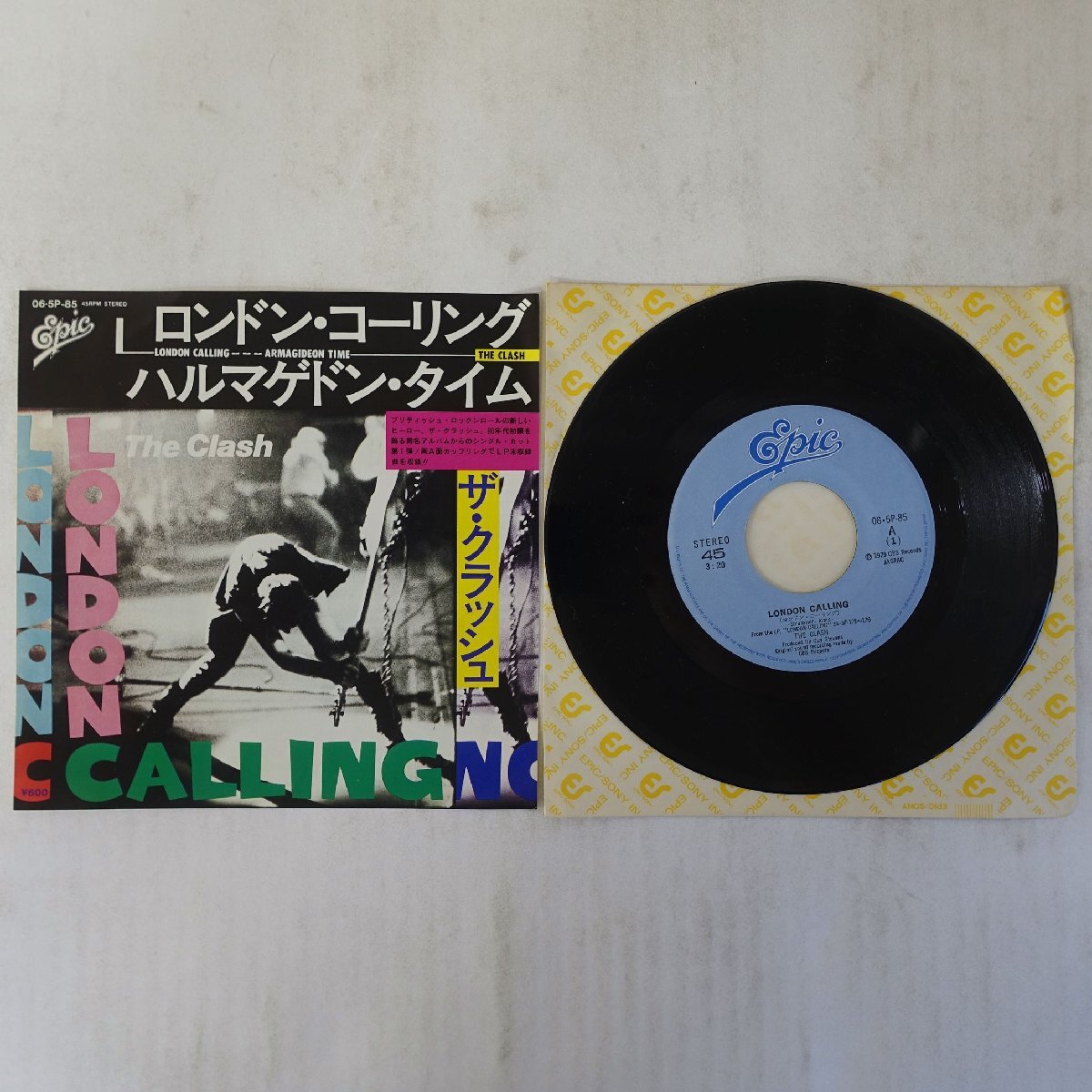 メディコムトイ VCD No.72 ミッキーマウス Roen GUITAR Ver