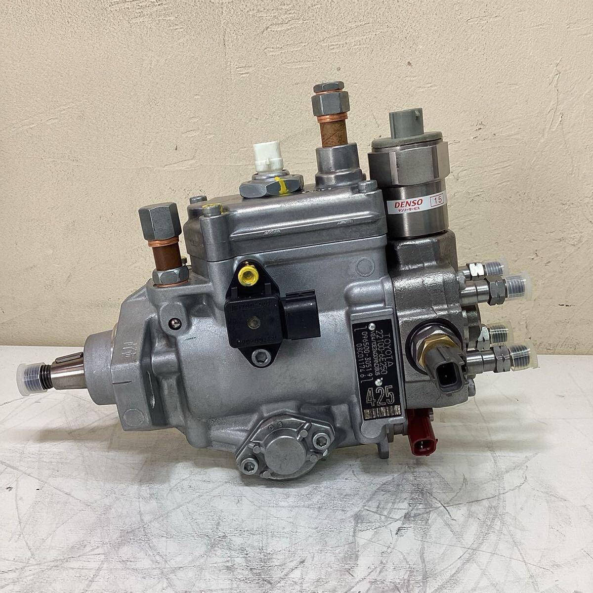 E26 キャラバン 噴射ポンプ YD25 16700-5X01B デンソー 純正部品 DENSO