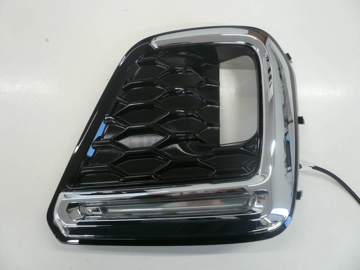 スバルフォレスター SK9 右フォグカバー 右LEDランプ KOITO278-60417の