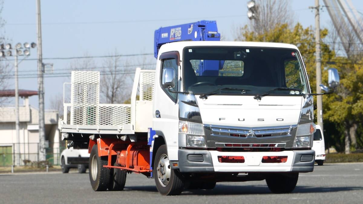 ☆積載王!!H29年式キャンター!!タダノフックイン3段ブーム!!積載車!!希少の4トンベース!!フルラジコン!!フレーム超超極上!!即売り!!爆安!!の1番目の画像