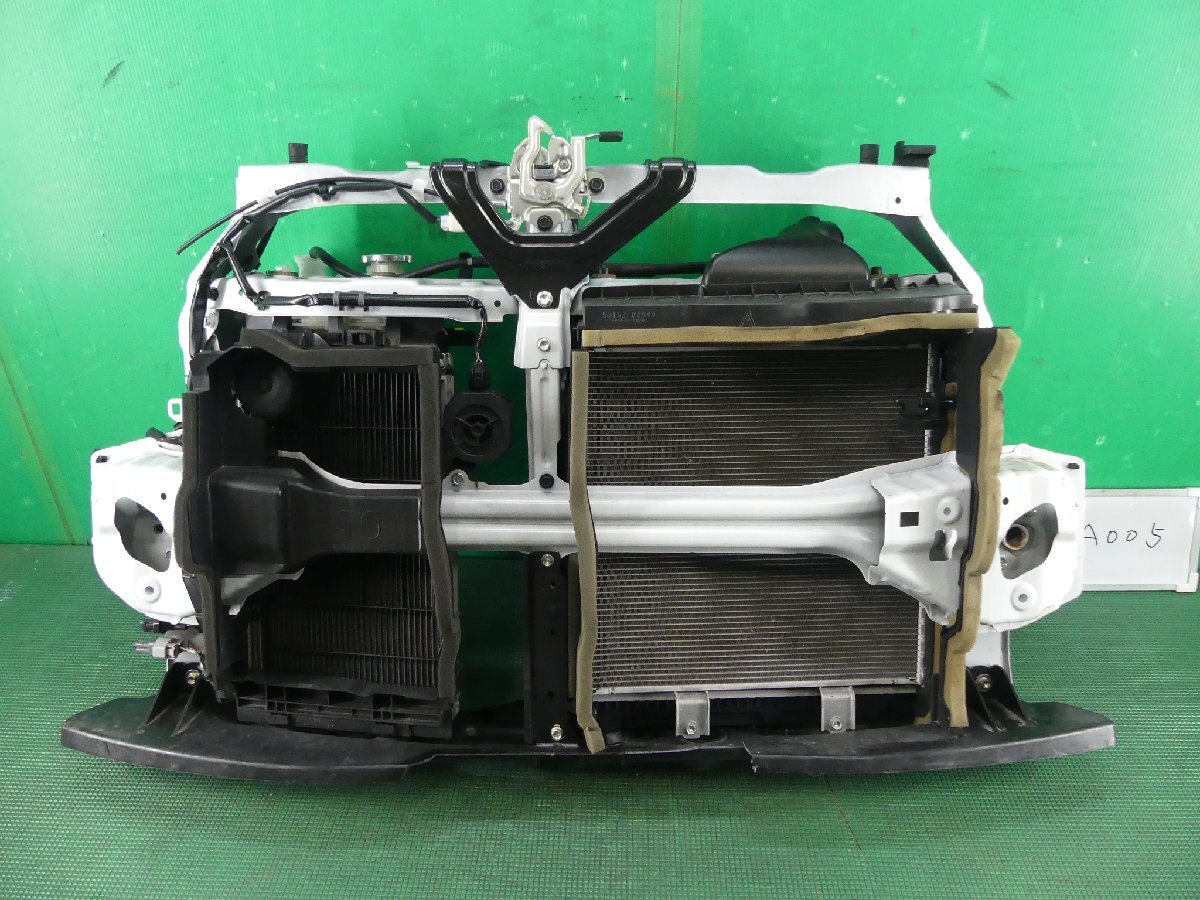 ハイエース100系　エアコンコンデンサーファンASSY ハイエース100系エアコンコンデンサーファンASSY