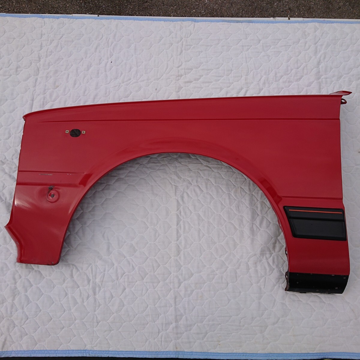トヨタ スターレットkp61 フロントフェンダー 左右つや消し黒 最終出品