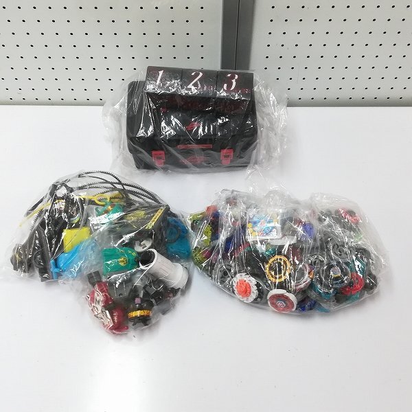新品】メタルファイト ベイブレード☆ソルブレイズ ゴールド Ver