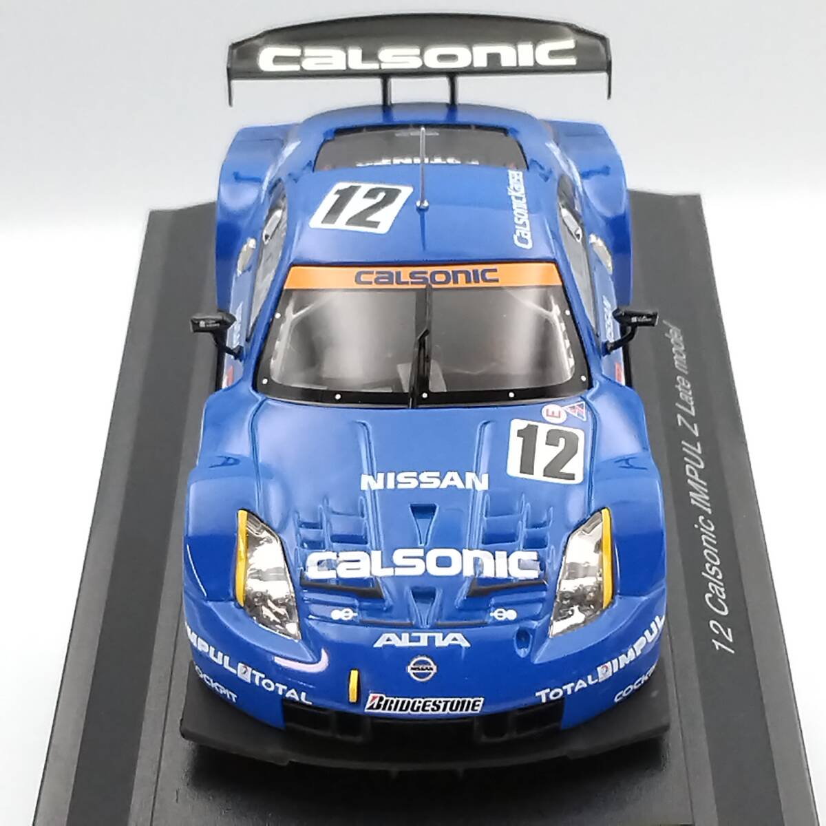 IG 1724 1/18 CALSONIC Skyline (#12) 1989 JTC With Mr. Hoshino