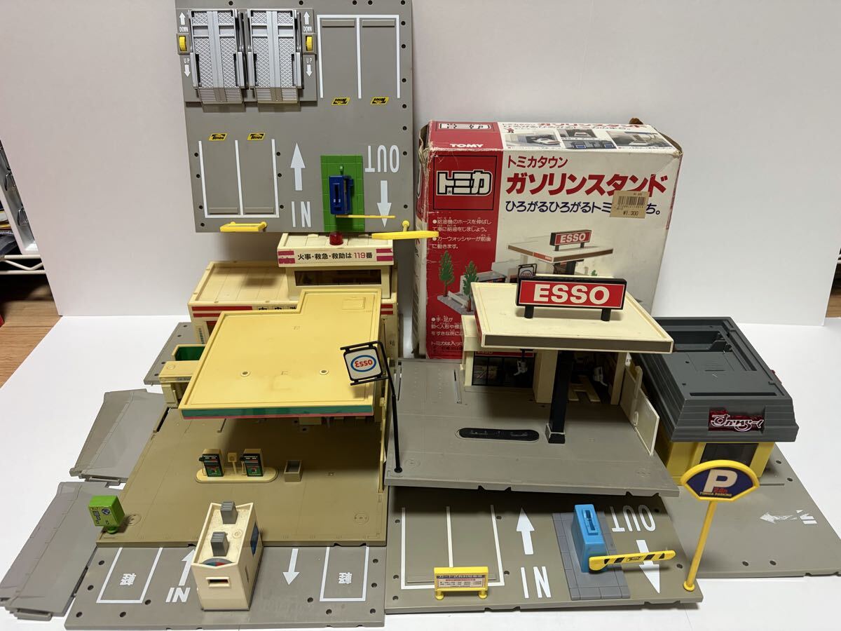 中古】トミカ トミカタウン ガソリンスタンド ESSO エッソ 絶版・レア