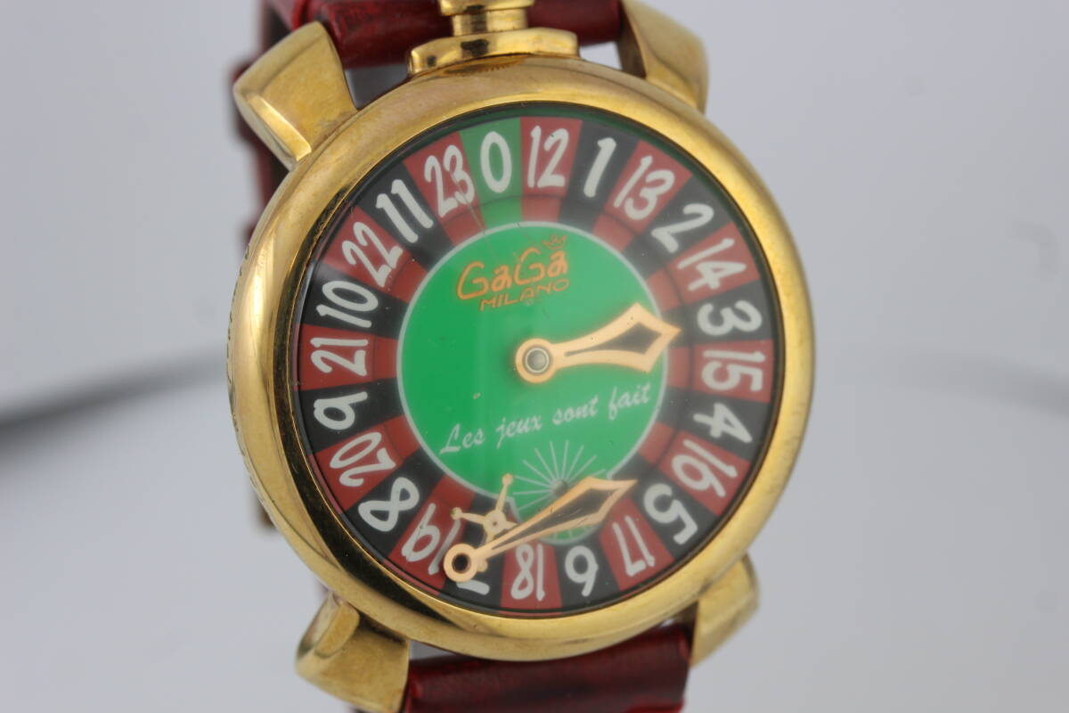 MGM カジノ チップルーレット 中古品です。 1種類 各100枚 計500 枚 の