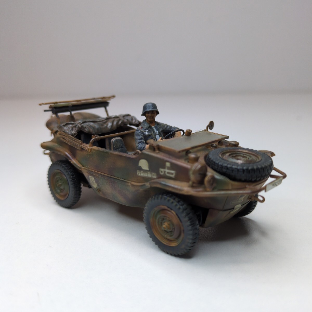 新品】【完成品】1/35 ドイツ兵 + シュビムワーゲン ジオラマ・ヴィ