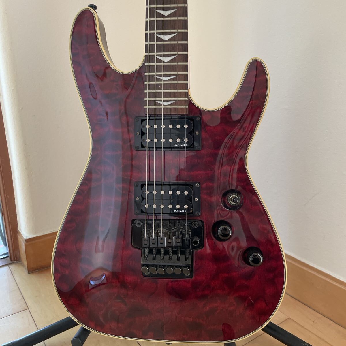 SCHECTER シェクター ダイアモンドシリーズ フライングV EMG Floyd