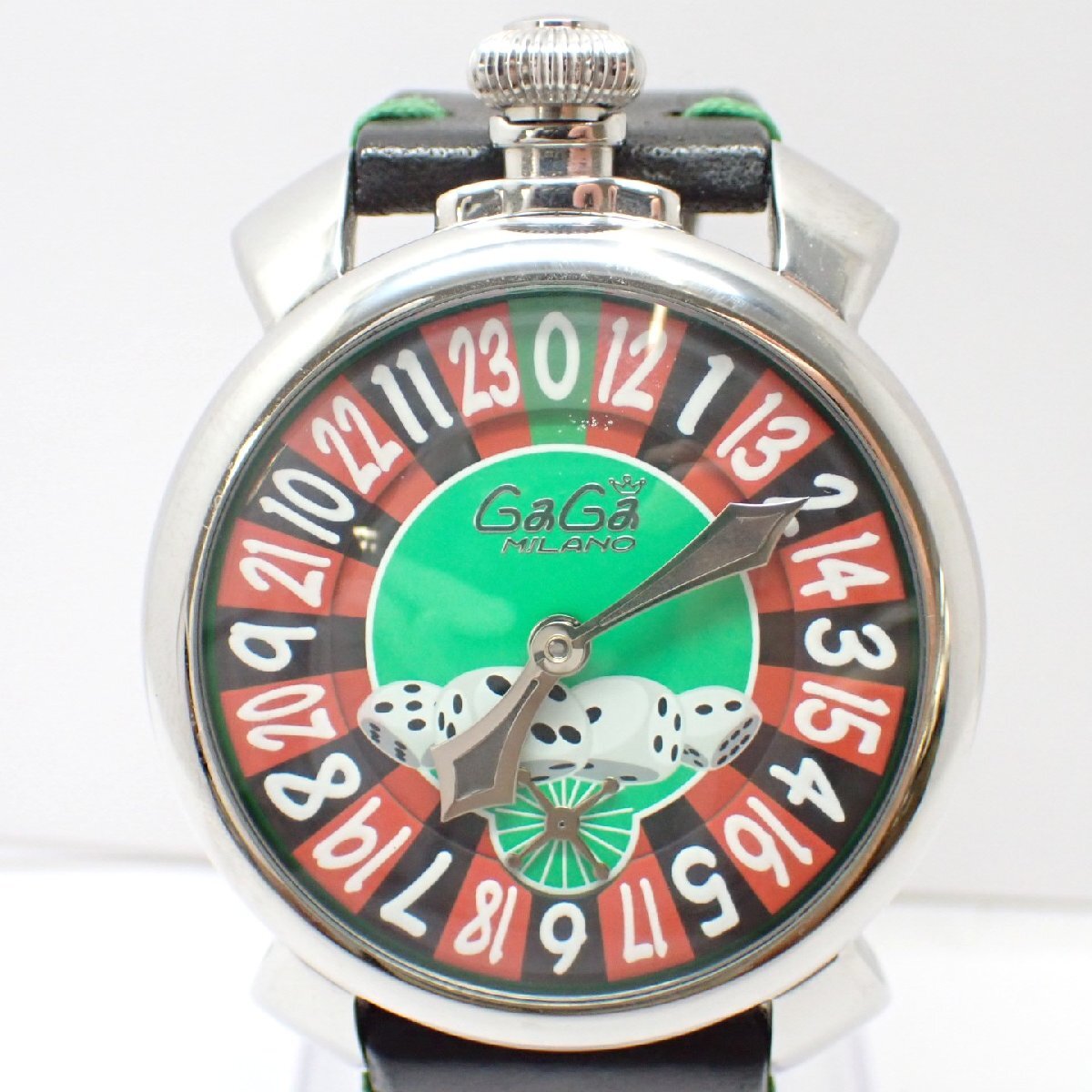 MGM カジノ チップルーレット 中古品です。 1種類 各100枚 計500 枚 の