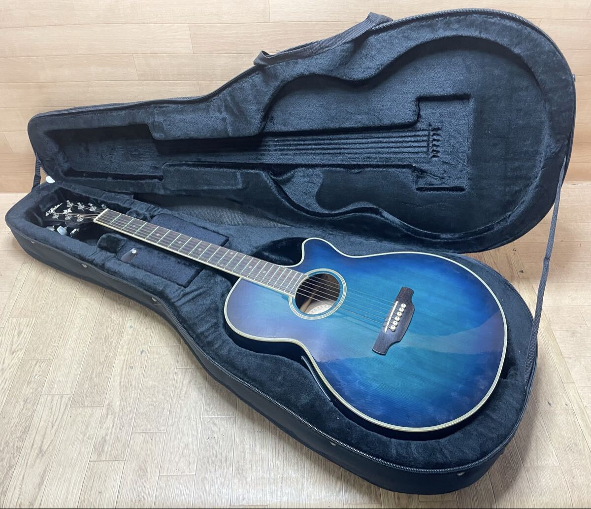 即決 MORRIS スピーカー付アンプ内蔵エレアコギター モーリス製