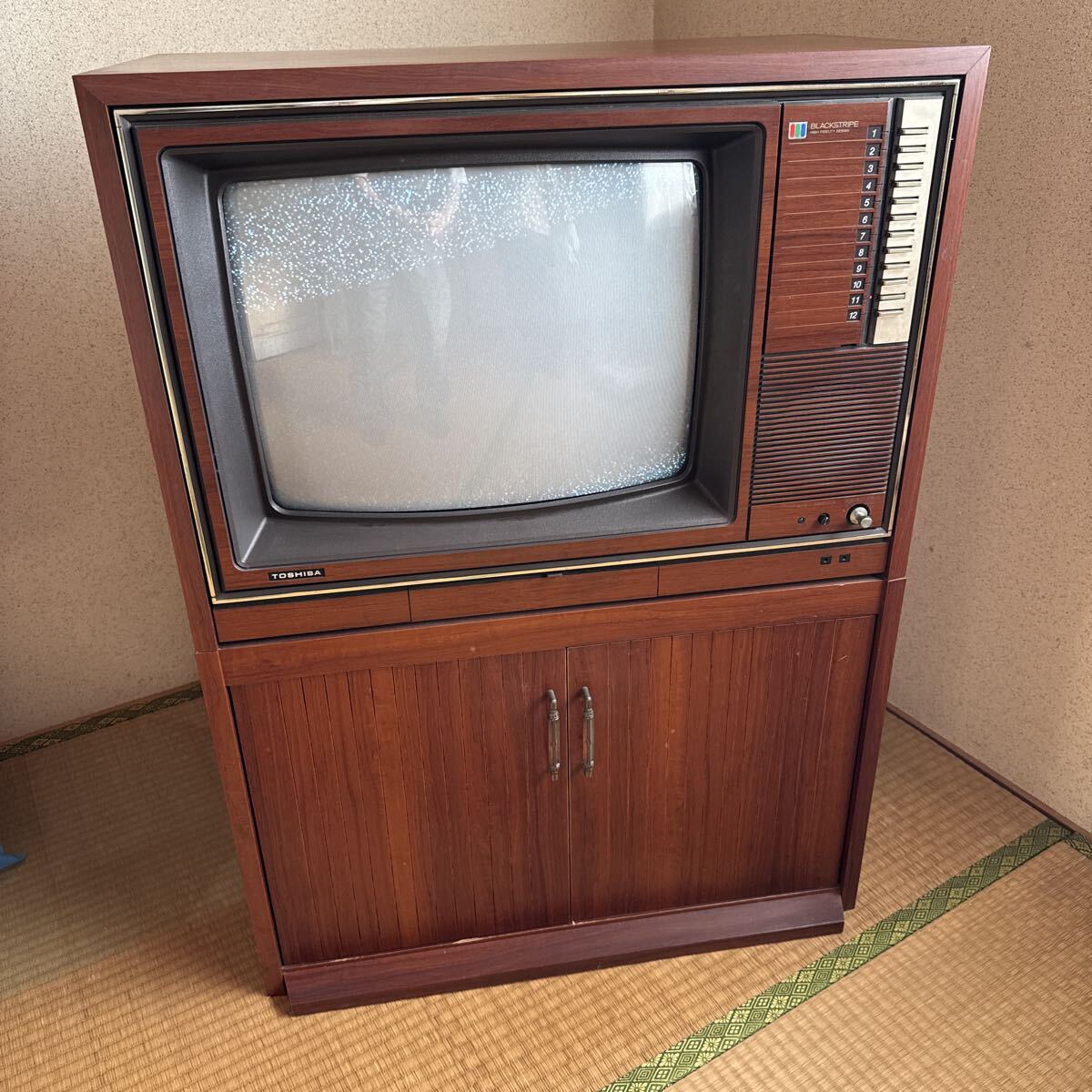 TOSHIBA ブラウン管テレビ 15ZR3H slide_1000001007.jpg