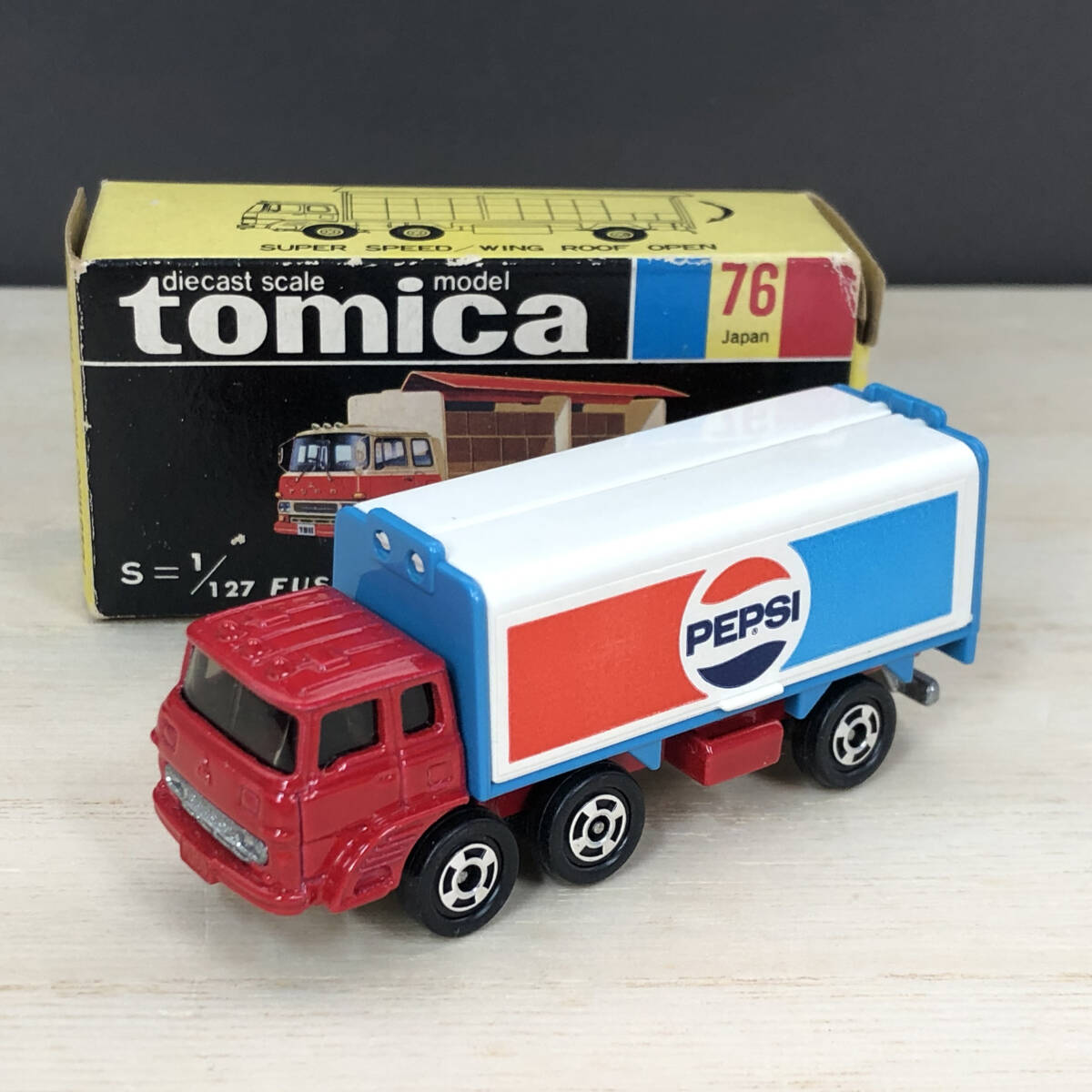 トミー 黒箱トミカ ふそう ウイングルーフトラック オレンジ ペプシ