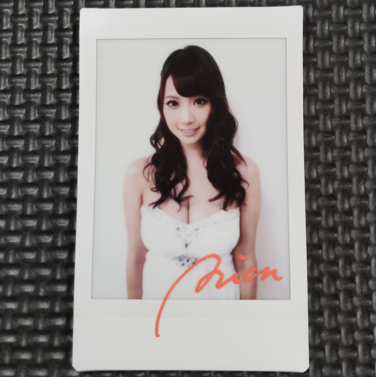 未使用】安齋らら RION 直筆サイン入り特典チェキ①の落札情報詳細