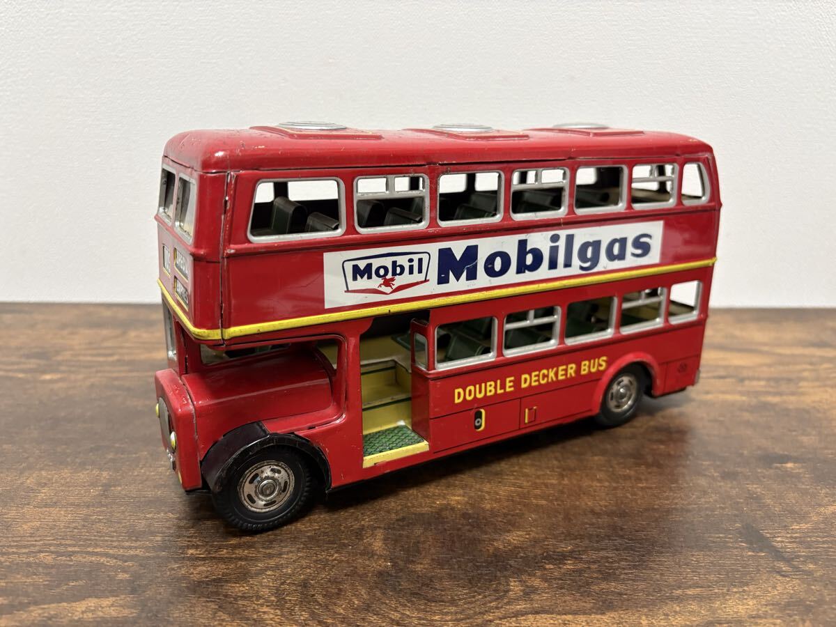 ○ディズニー・ピクサー カーズ マテル ダブルデッカーバス DOBLE