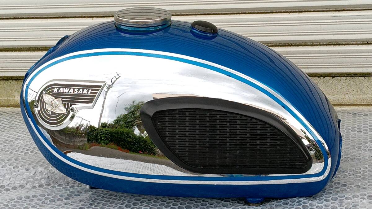 ほぼ新品 極上品 ヤマハ YB125SP 純正タンク キャンディーレッド