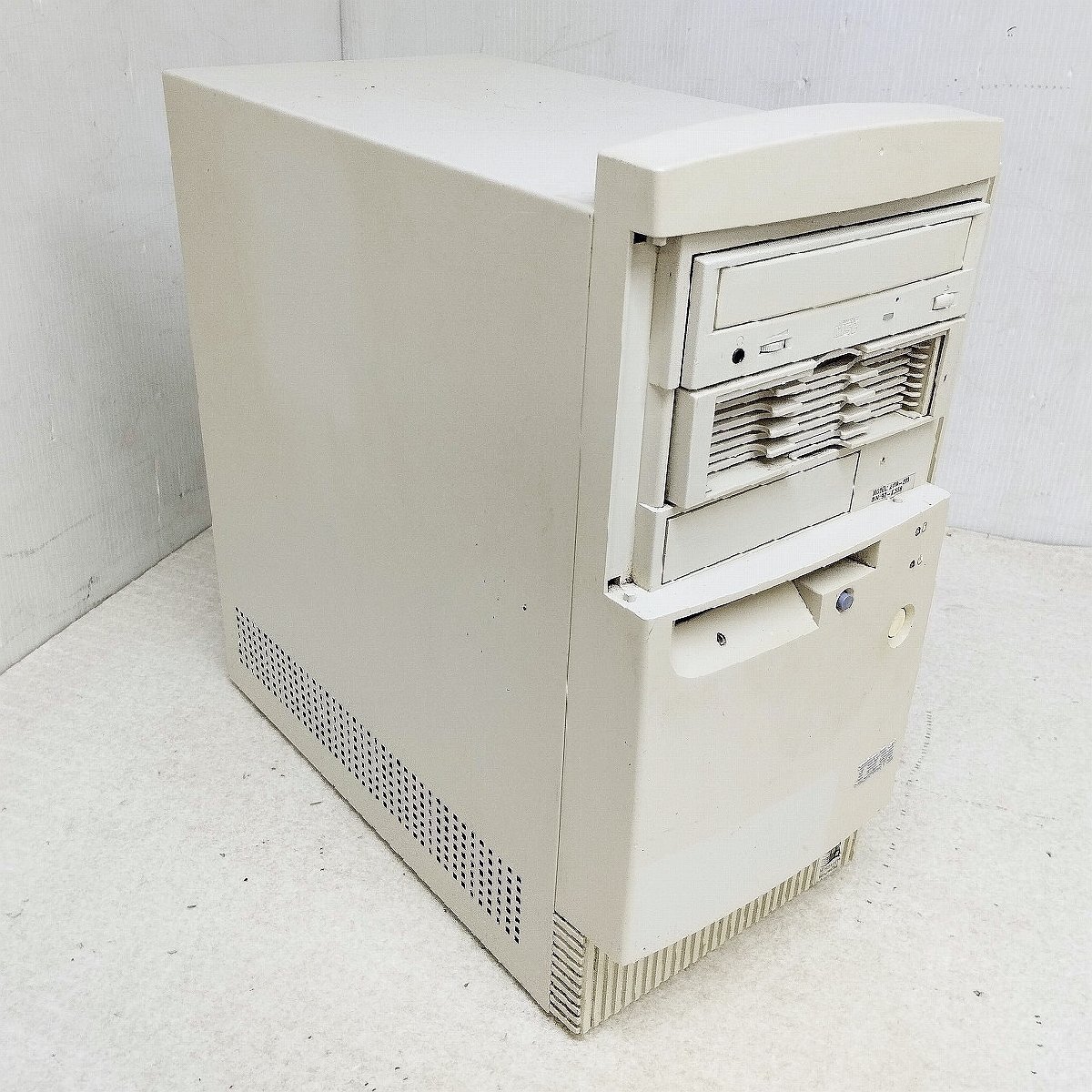 IBM Aptiva 2137-2EA win98 モニター/キーボード/マウス付き 詳細不明
