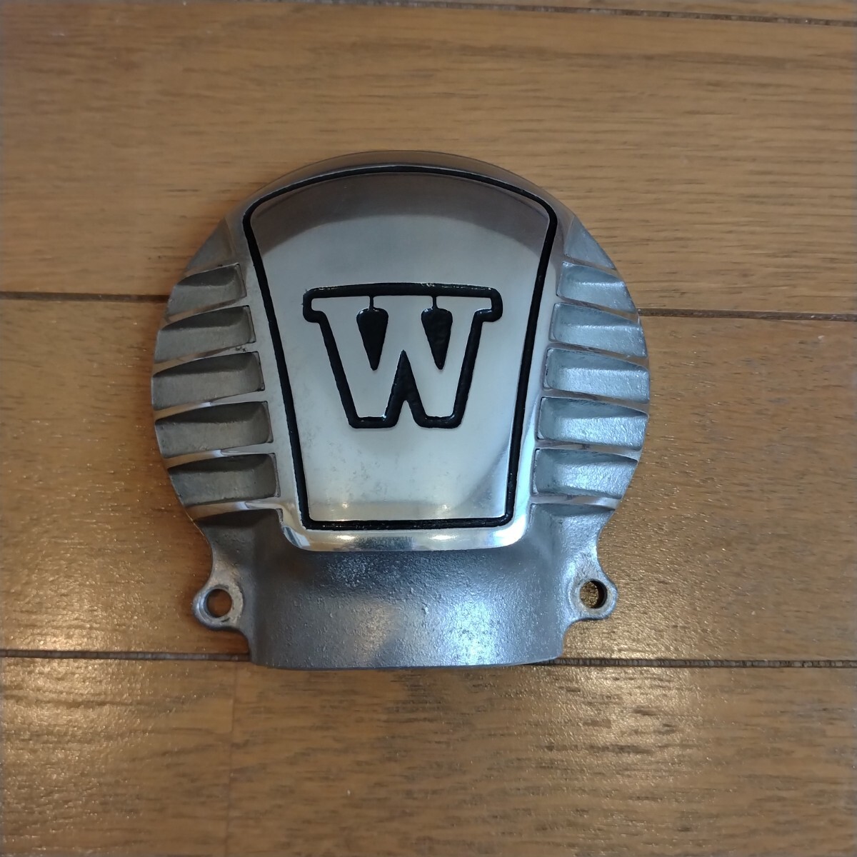 W650 W800 W400 ベベルギアカバー 彫刻 美品 カバー 純正ベース やや傷や汚れあり】W650 W800 W400 ベベルギアカバー 彫刻 美品 カバー