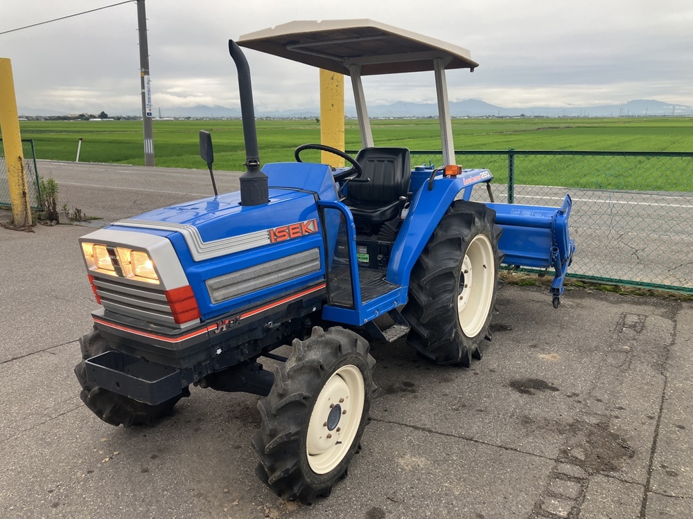 中古】イセキ・トラクター.ランドリーダー227/4WDの落札情報詳細