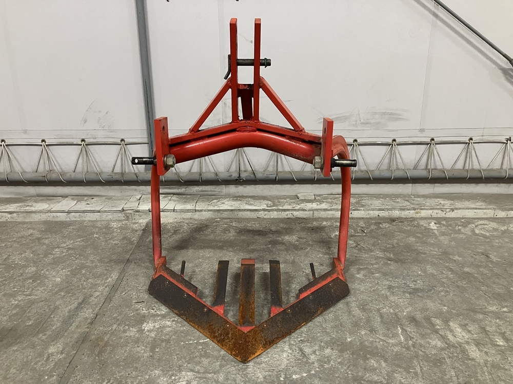 中古】ニプロ 掘り取り機 B-95 甘藷 里芋 芋掘り トラクター宮崎発の