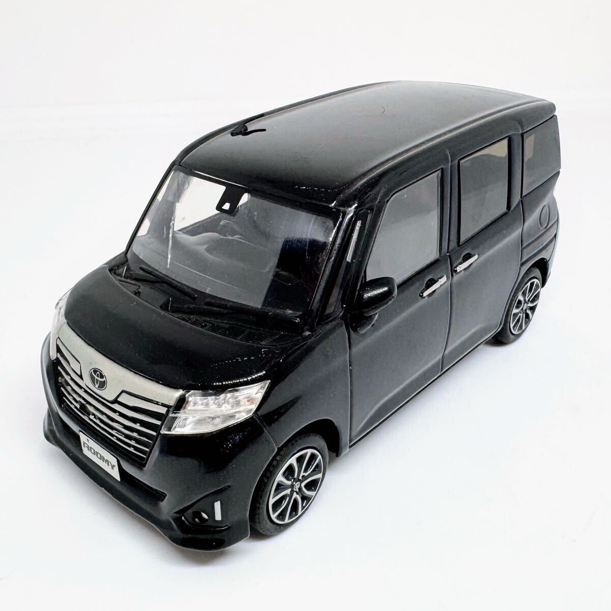 非売品 トヨタ 1/30 ルーミー ROOMY ブラックマイカメタリック 色見本