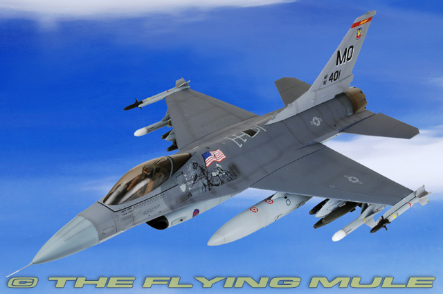 1032B BBI ELITE FORCE 1/18 U.S.A.F. F-16 FIGHTING FALCON☆アメリカ