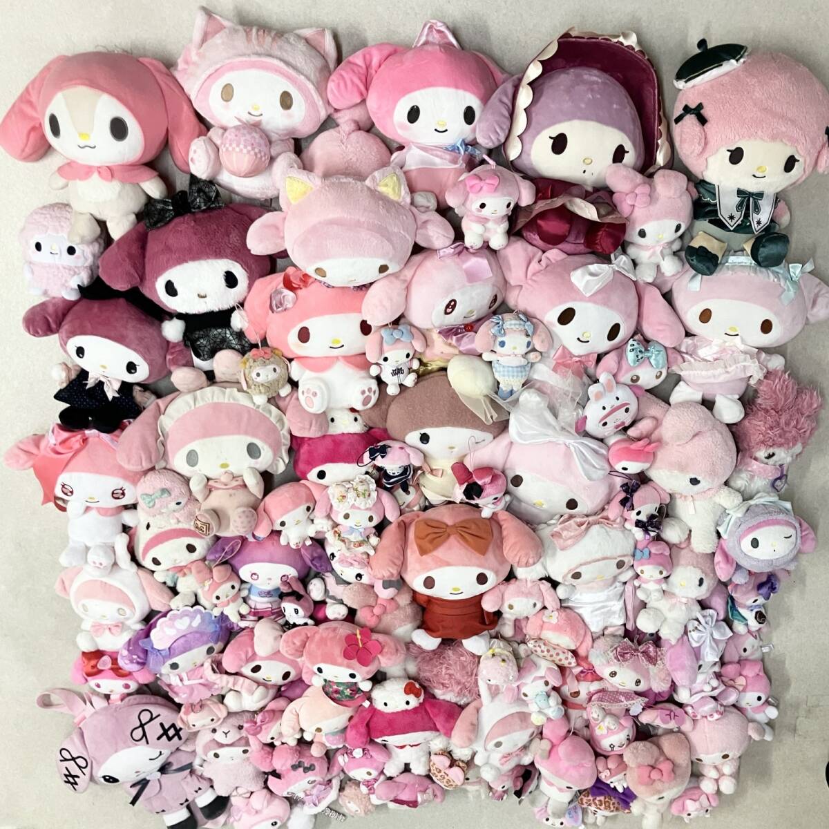 中古】マイメロディ フラットくん 40th周年 マスコット キーホルダー
