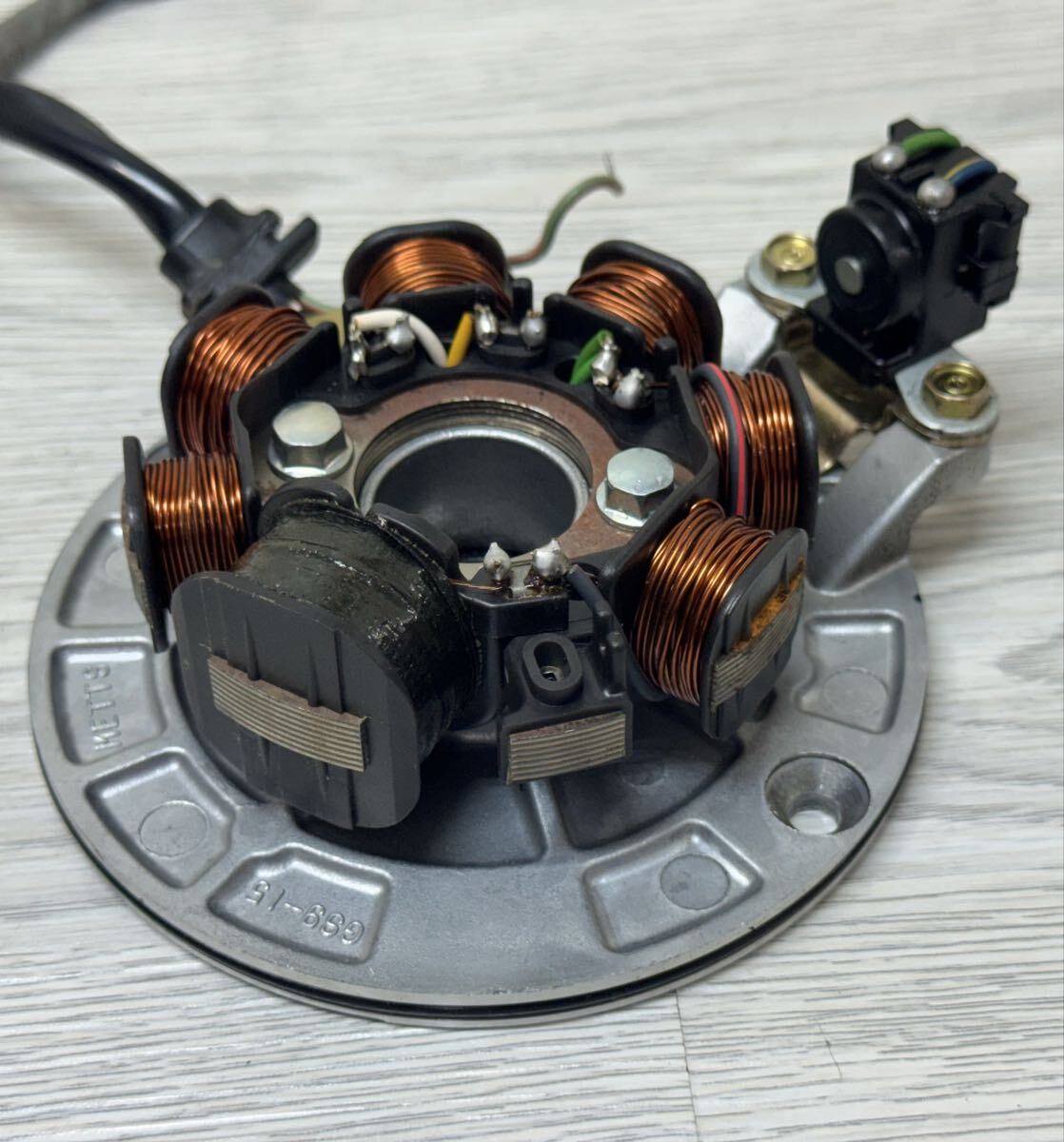 6vはやっぱしこのデザイン！E12 加工ジェネレーターカバー モンキー