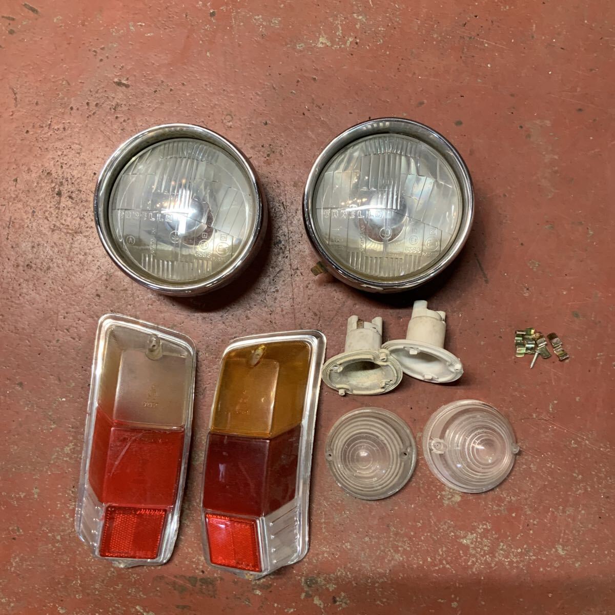 フィアット500 左ヘッドライト 純正 キセノン HID 52059137の落札情報