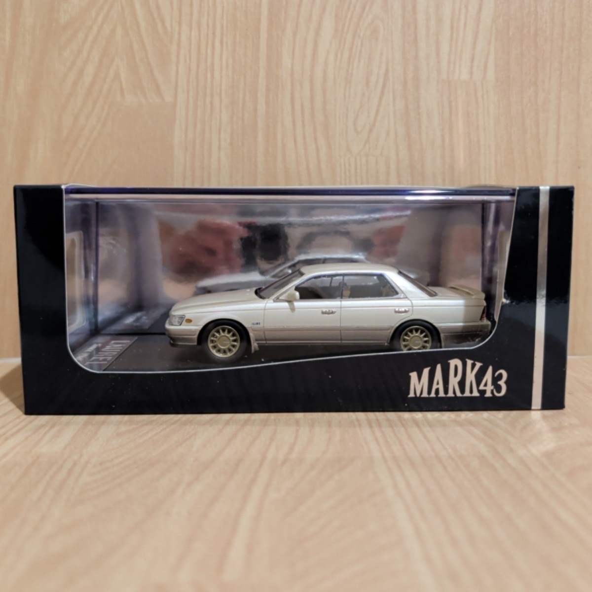 Hi-story 1/43 日産 シーマ Y33 1996 41LV 白 ホワイトパールツートン