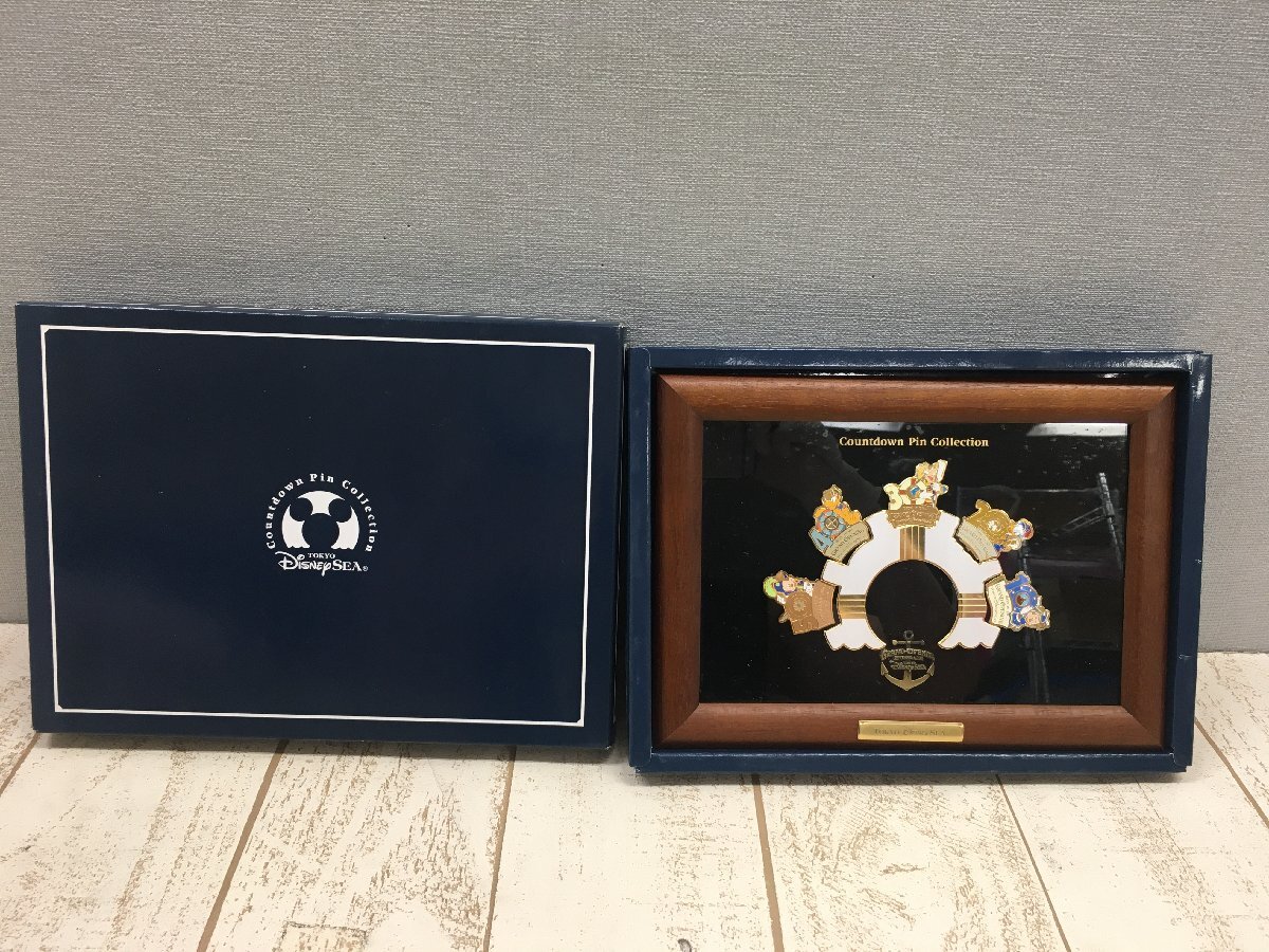 中古】ディズニー ピンバッジケース 1点 海外 50周年 ミッキー