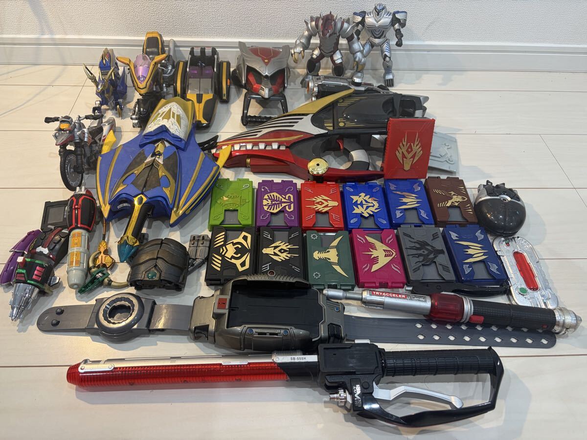 仮面ライダー響鬼 DX音撃管(ラッパ)＆音撃弦(ギター) セット (変身