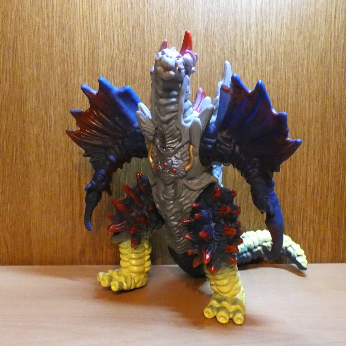 全体的に状態が悪い】バンダイ ウルトラ怪獣DX 殲滅機甲獣