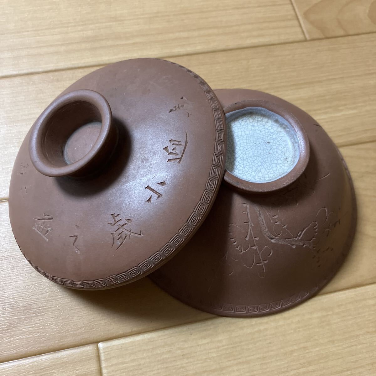 中国桃蝙蝠紋赤絵皿（清末～民国）／五彩皿／年代物／焼き物／陶磁器