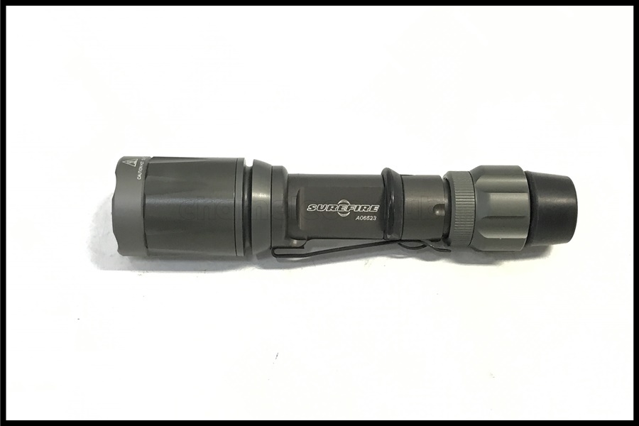 実物 SUREFIRE M2 CENTURION STRIDERモデル S.O.E専用ポーチ付きの落札