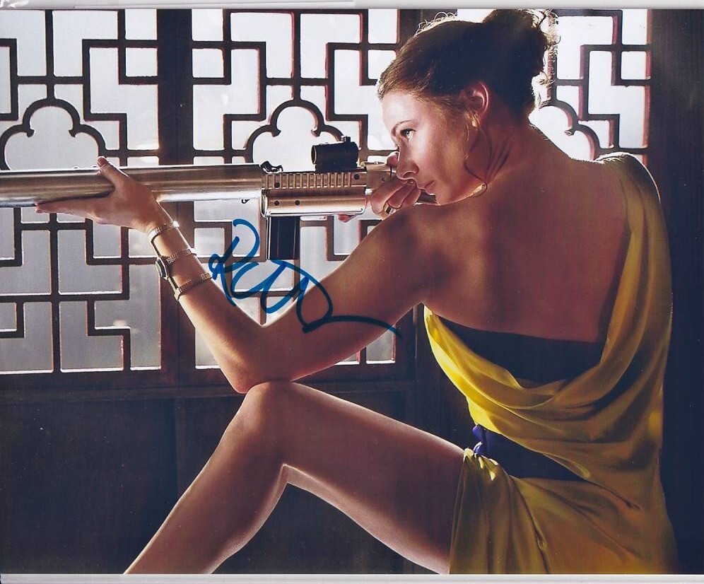 H レベッカ・ファーガソン Rebecca Ferguson 直筆サイン写真 証明書COA