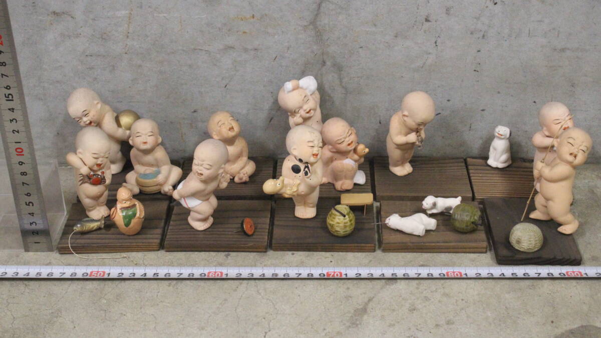 古美術品】CH065 伝統工芸品 日本人形 宝尽刺繍着衣御所人形「赤子 古美術品】CH065 伝統工芸品 日本人形 宝尽刺繍着衣御所人形「赤子