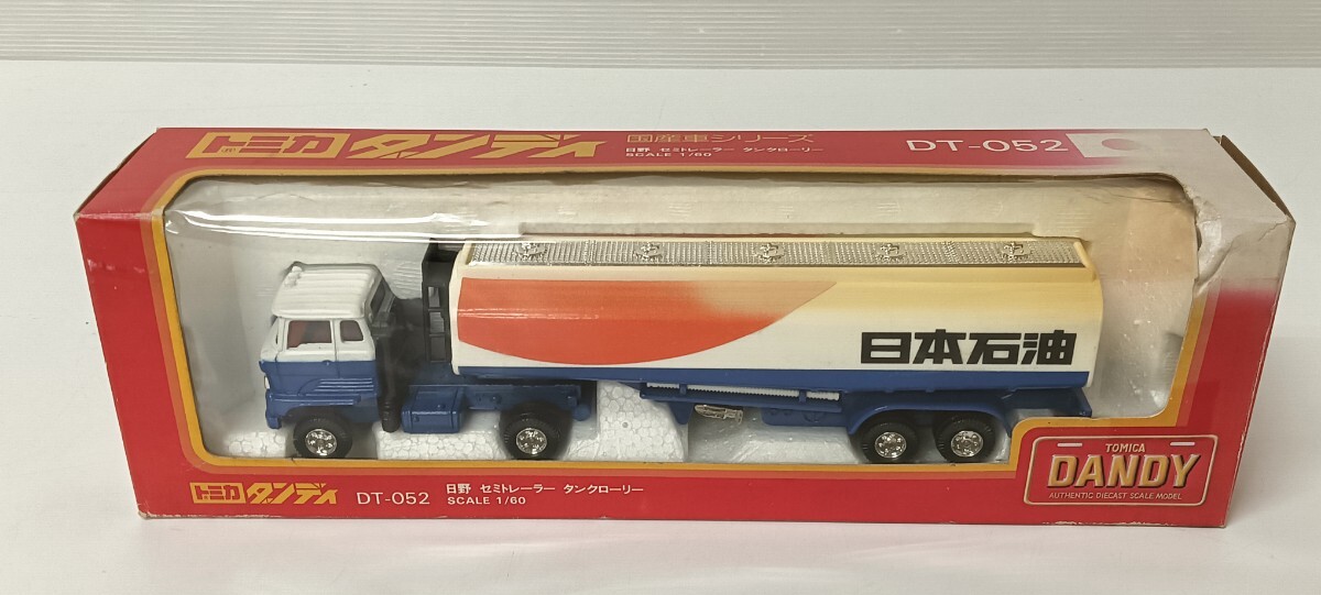トミカ】No.11 日野 セミトレーラー タンクローリー 日石 日本石油の