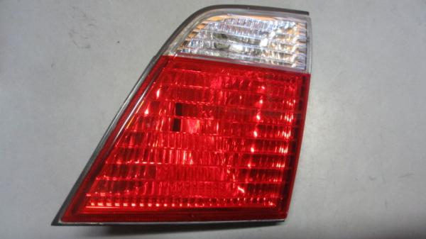 プリメーラｗ ｗｈｐ11 テールライト右中 ｈ１１年 の落札情報詳細 ヤフオク落札価格情報 オークフリー スマートフォン版