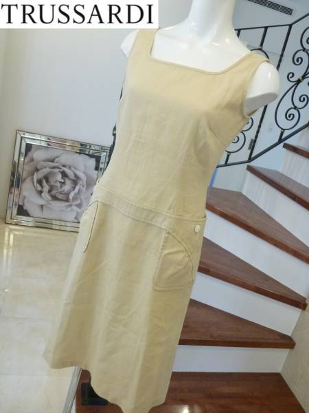 中古 トラサルディ Trussardi ベージュ麻ワンピース38 の落札情報詳細 ヤフオク落札価格情報 オークフリー スマートフォン版
