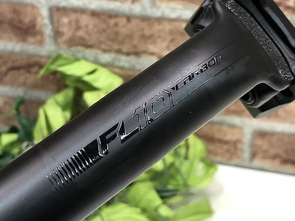 新品】大特価sale!! 未使用品!! SCOTT SYNCROS FL10 CARBON SEATPOST