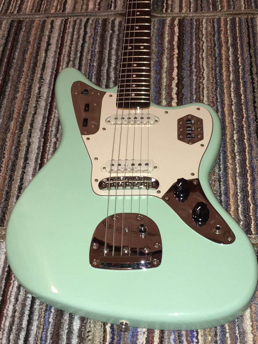 フェンダー 極上! ジャガー Fender Vintage Modified Jaguar 超美品