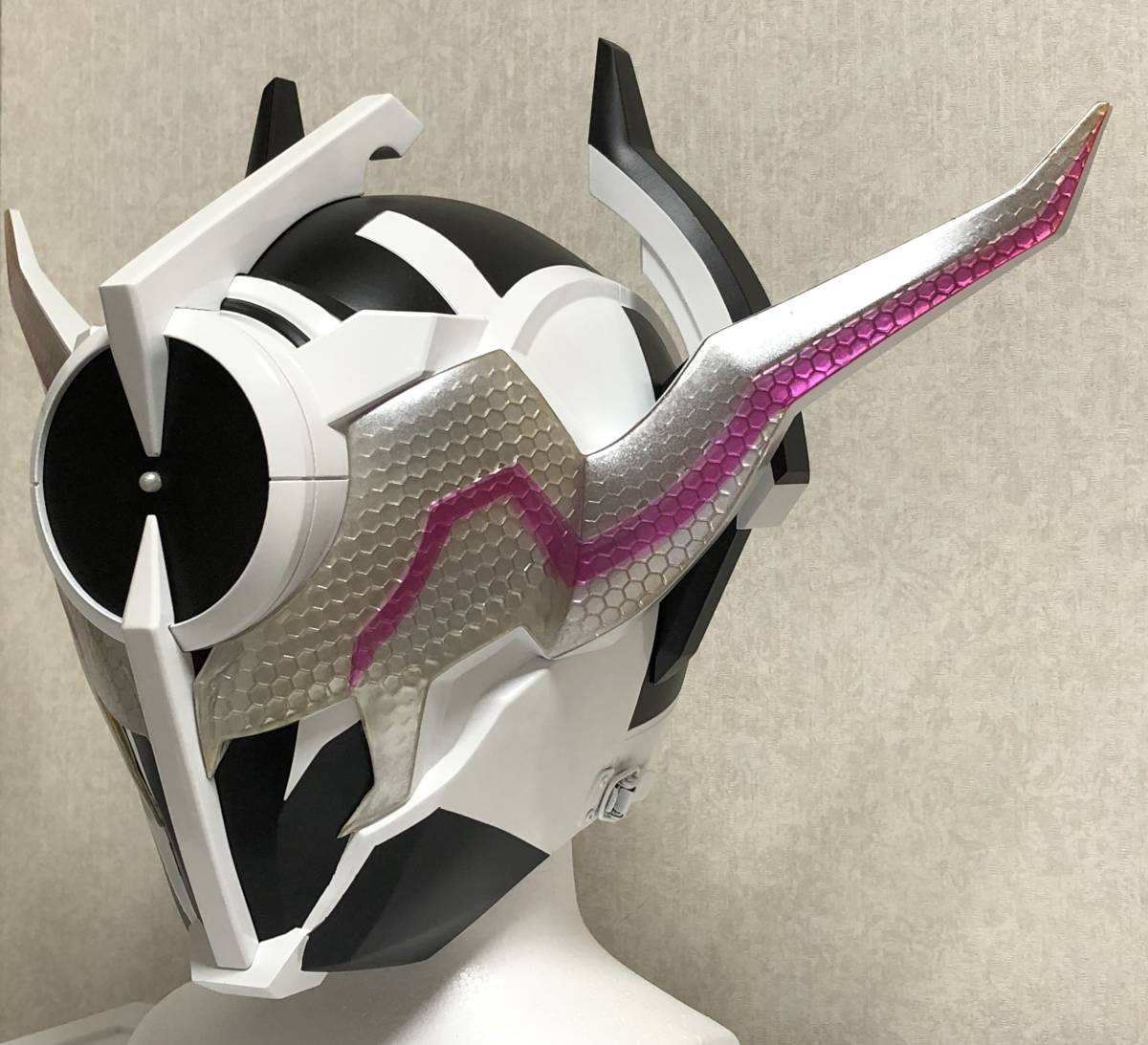 新品】仮面ライダー エボルブラックホール 1/1マスク コスプレ