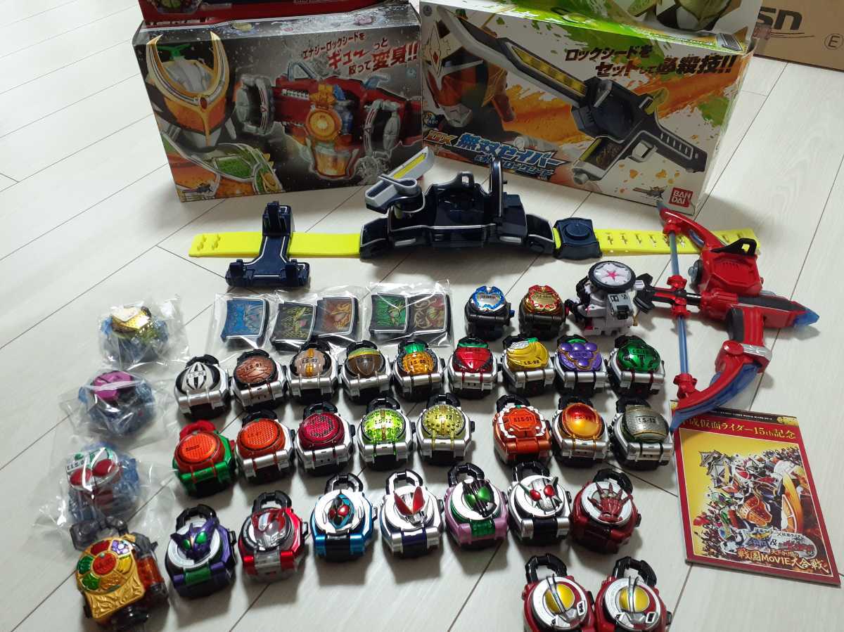 まとめ売り 仮面ライダーガイム戦極ドライバー ゲネシスドライバー 無双セイバー ソニックアロー ロックシード フェイスプレートなど の落札情報詳細 ヤフオク落札価格情報 オークフリー スマートフォン版