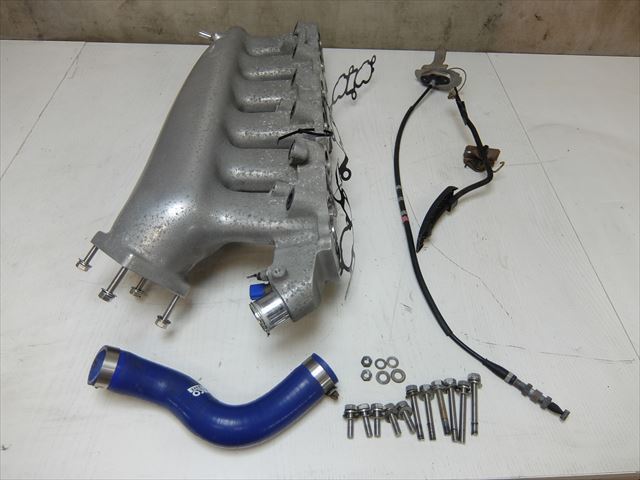 HCR32 スカイラインにて使用 RB25DET 社外サージタンク SAMCOホース ...