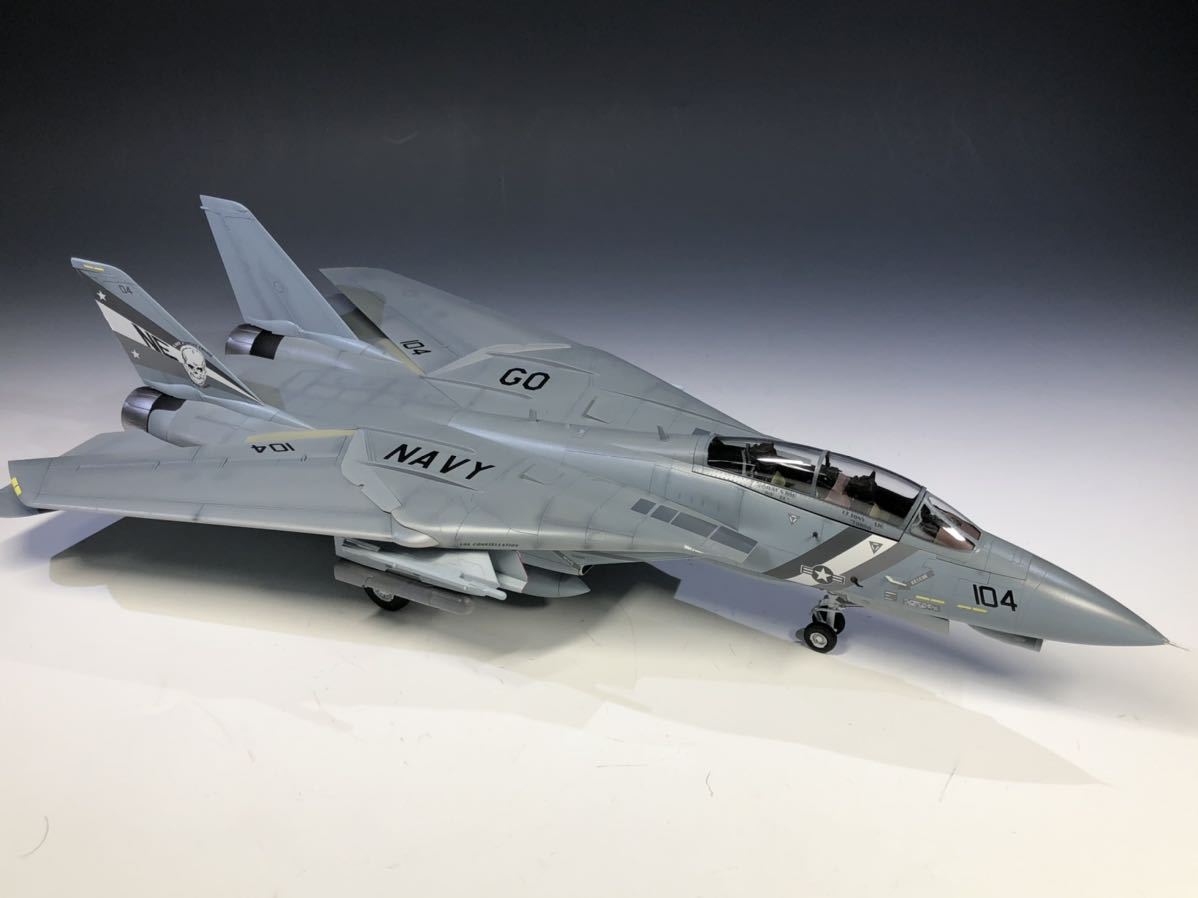 タミヤ1/48 F-14D VF-2バウンティ.ハンターズ仕様　完成品 タミヤ1/48 F-14D VF-2バウンティ.ハンターズ仕様 完成品 - メルカリ