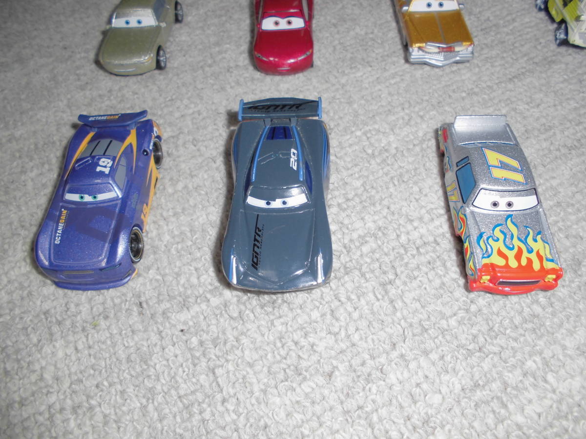 トミカ カーズ3 全19台 美品 ジャクソンストーム バリーディペダル 