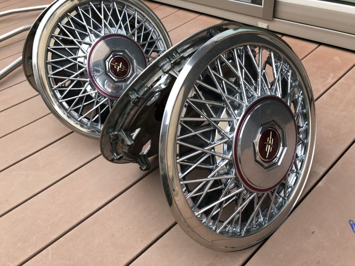 キャデラックブロアムホイールキャップ 未使用品 4個セット 付属